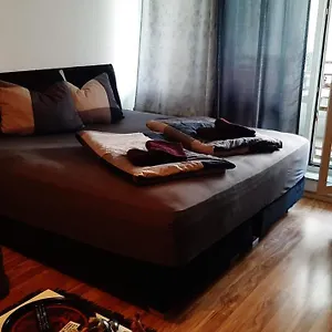 Tolle Private 2-zimmer Im Szene Berlin-friedrichshain Berlin